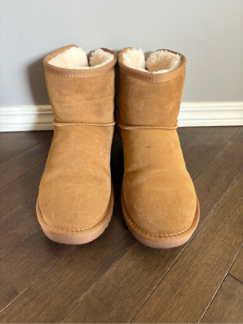 Crown Vintage Chestnut Suede Shearling-Lined Winter Boots size 10